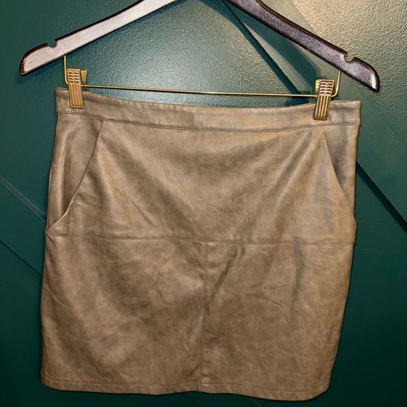 Windsor Dresses & Skirts - Windsor Tan Mini Skirt